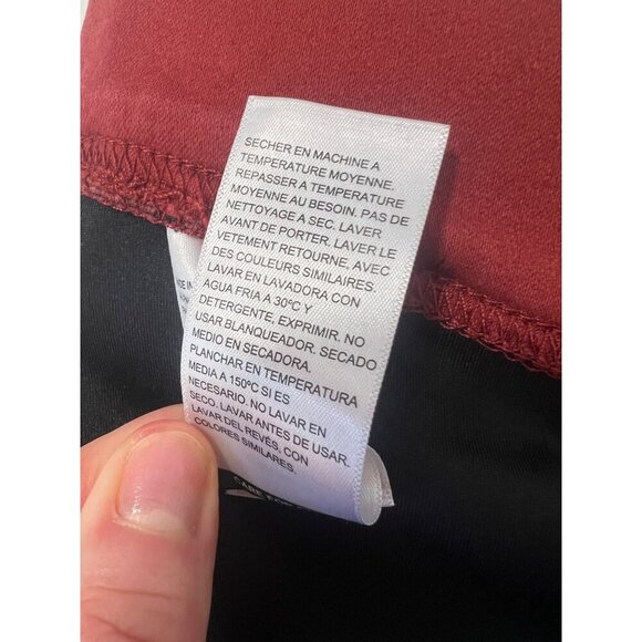 SIGNATURE by LEVI STRAUSS & CO. GOLD WOMENS TOTALLY SHAPING PULL ON SKINNY JEANS - Picture 13 of 16